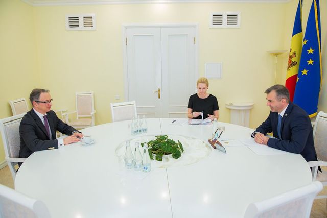Premierul Ion Chicu s-a întâlnit cu Excelența Sa, Ambasadorul Marii Britanii, Steven Fisher