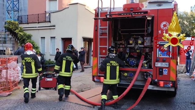 Milano, incendio in appartamento: morta anziana