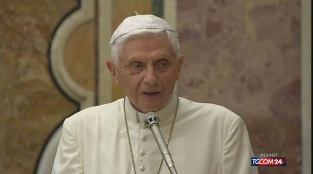 Ratzinger: “Non ci sono due papi, 8 anni fa mi dimisi in piena coscienza”