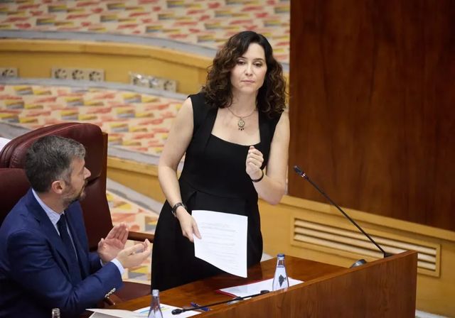 Ayuso amenaza con levantarse de la Conferencia de Presidentes si se habla en euskera o catalán