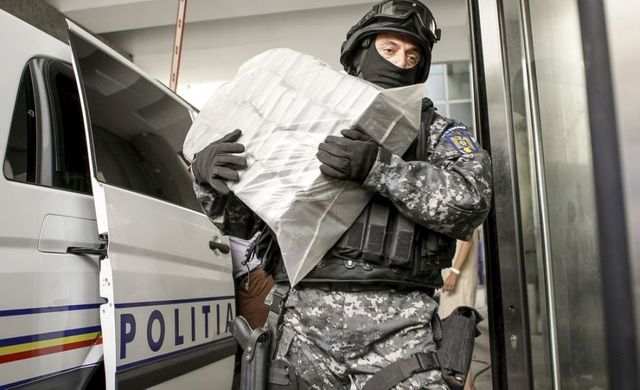 50 de kilograme de heroină descoperite într-un autocamion condus de un cetățean bulgar, la Calafat