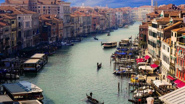 Veneția introduce noi tarife pentru a combate turismul excesiv