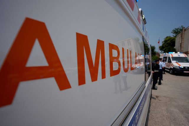 Un adult și 12 copii de la o grădiniță din Sectorul 2 au ajuns la spital cu simptome de toxiinfecție alimentară