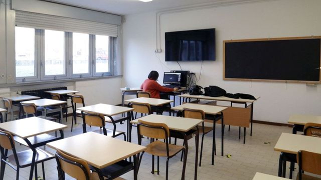 Ministrul Educației a decis reducerea numărului de elevi în clasele de liceu