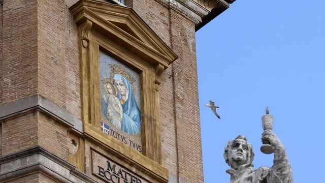 ¿Qué pasa cuando hay fumata blanca? Los pasos a seguir para el nuevo papa