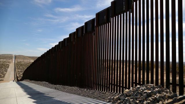 Pentagon authorises $1 billion for US-Mexico border wall