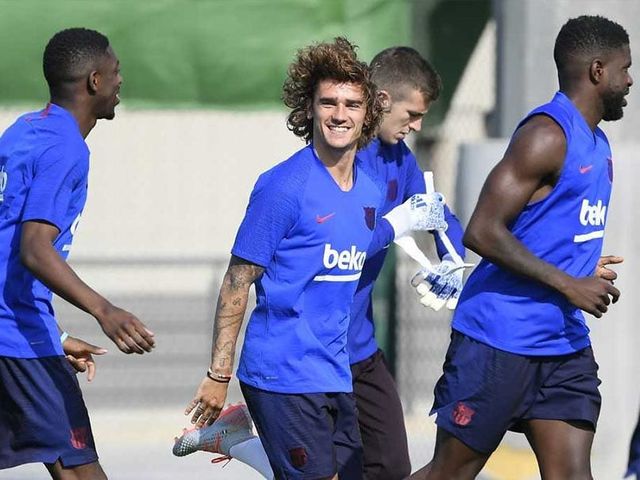 Antoine Griezmann Trains For The First Time With Barcelona
