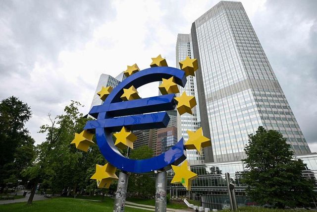 La Bce lascia i tassi invariati al 2%