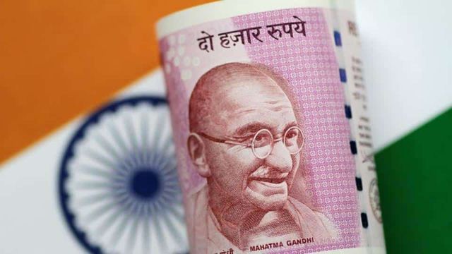 Rupee Weakens, Returns To 75 Mark Against Dollar