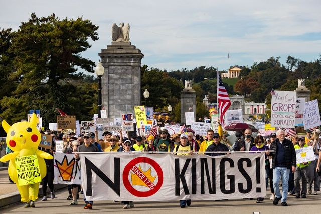 Trump ironizează protestele „No Kings” într-un clip generat de inteligența artificială