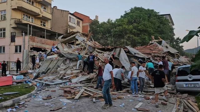 Un muerto tras un terremoto de magnitud 6,1 en Balikesir