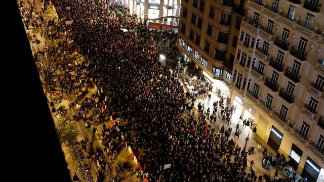 Tercera manifestación en Valencia para pedir la dimisión de Mazón por la dana