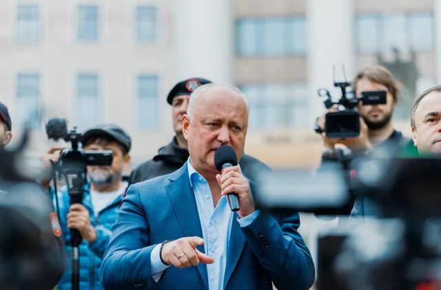 Igor Dodon rămîne în Parlament și promite o luptă dură în opoziție