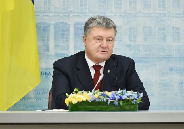 Билборды с Порошенко снимут на Украине