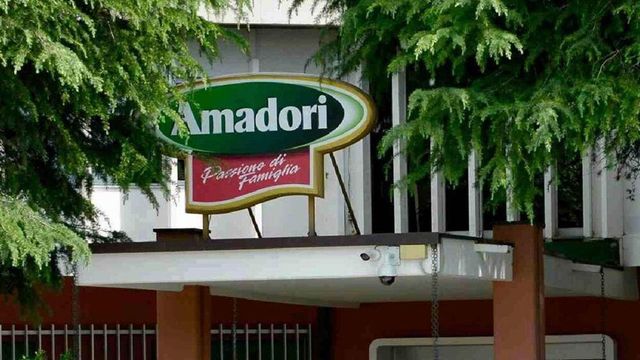 Arrestato uno storico dirigente di Amadori: “Spariti 30 milioni di euro di carne di pollo”