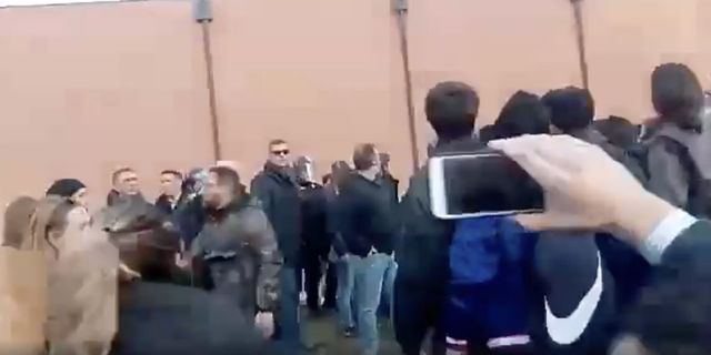 Foibe:tensioni a Torino,3 agenti feriti