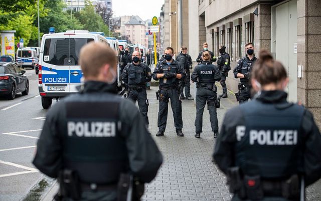 Mai multe tribunale din Germania, evacuate în urma unor alerte cu bombă