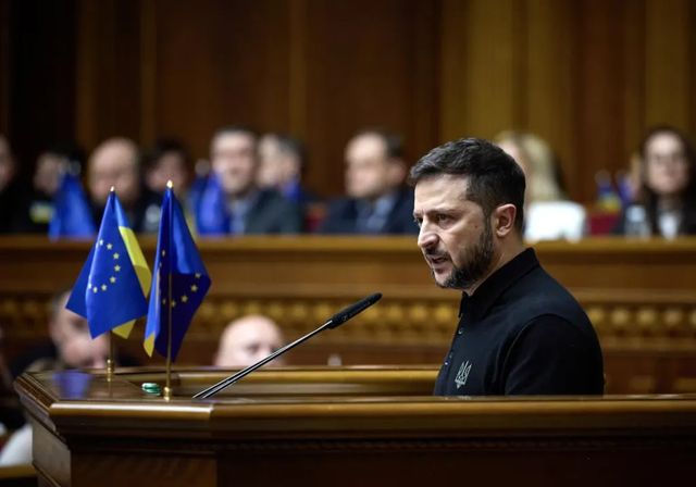 Zelenski advierte a Rusia de que no garantiza la seguridad del desfile del 9 de mayo en Moscú