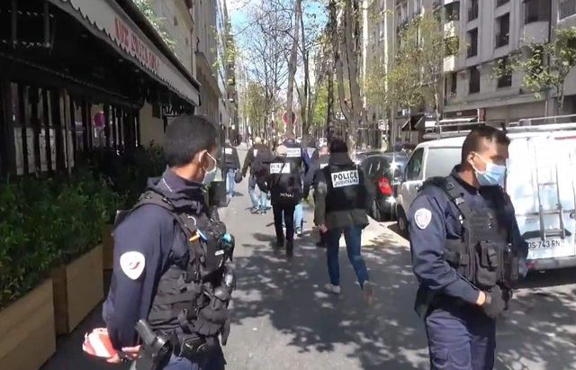Gunman Shoots Man Dead, Injures Woman In Front Of Paris Hospital
