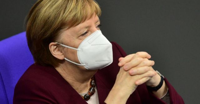 Kancléřka Merkelová se nechala proti covidu-19 očkovat AstraZenekou