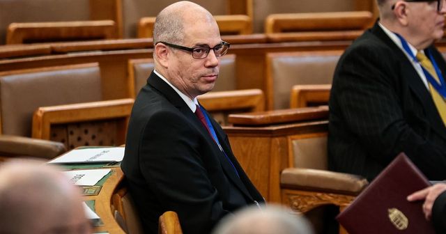 Eljárást indított a legfőbb ügyész Sebestyén József halála miatt