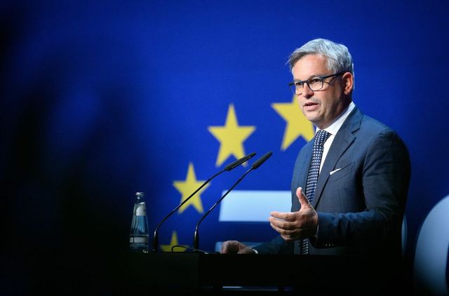 Ilie Bolojan s-a întâlnit cu comisarul european pentru afaceri interne și migrație. Despre ce au discutat