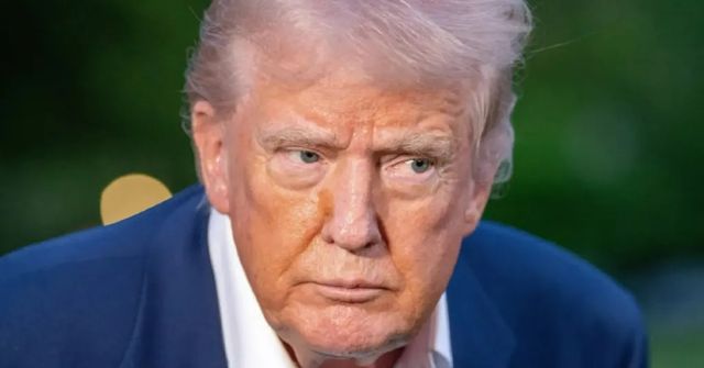 Trump musí novinářce za pomluvu zaplatit 1,7 miliardy korun, potvrdil soud