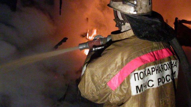 При вылете самолета в Новосибирске загорелся двигатель