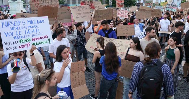 Studenții se alătură protestului profesorilor din 8 septembrie, nemulțumiți de măsurile de austeritate