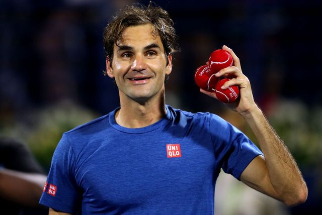 Federer in finale a Dubai con Tsitsipas