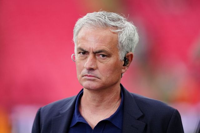 Fenerbahce anunță despărțirea de antrenorul Jose Mourinho