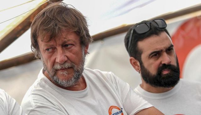 Migranti, la Mare Jonio a processo