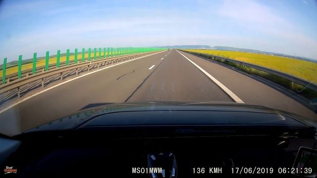 Șoferiță filmată în timp ce gonea pe contrasens, pe Autostrada A3
