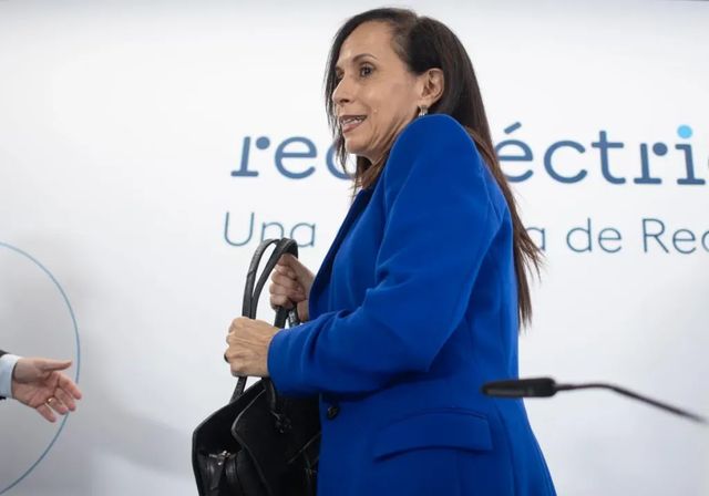 Los minoritarios de Redeia piden la dimisión de Corredor por la gestión del apagón y la califican «títere del Gobierno»