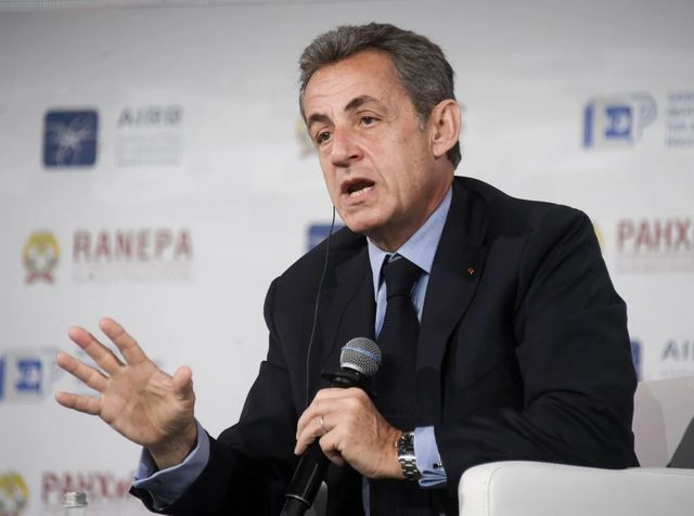 Fostul președinte al Franței, Nicolas Sarkozy, pus sub acuzare