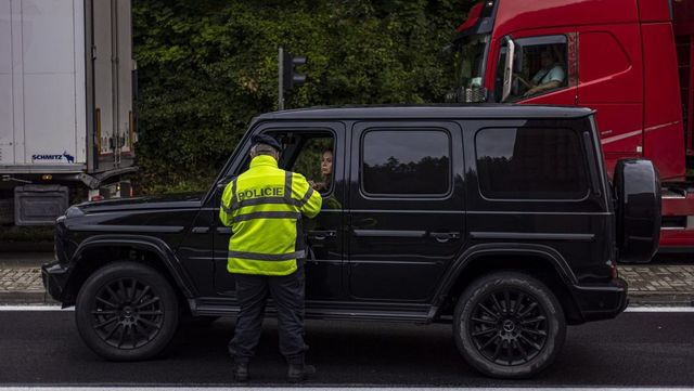 Pozsony újra meghosszabbítja a határellenőrzést a magyar határon