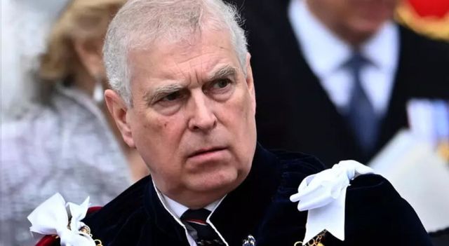 Regno Unito, il principe Andrea perderà il titolo reale