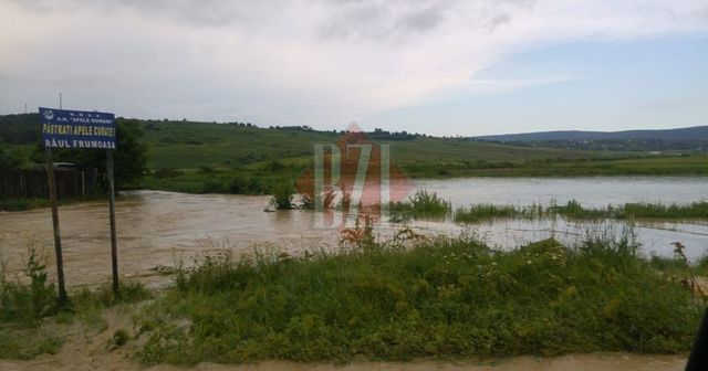 Inundatii in satul Dumbrava, comuna Ciurea