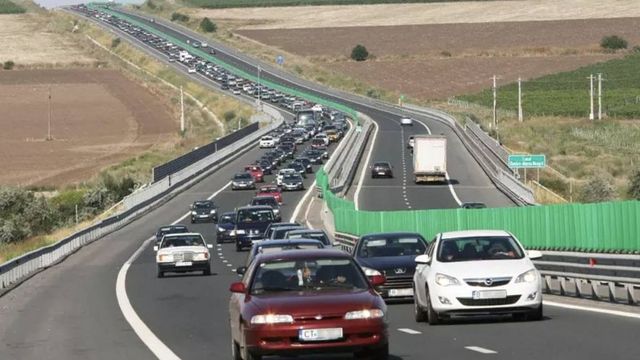 Polițiștii recomandă șoferilor auto să-și planifice cu atenție revenirea din minivacanța de 1 mai