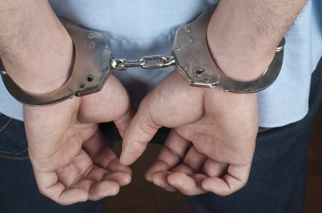 Băcăuan arestat preventiv pentru trafic de persoane