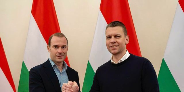 Menczer Tamás váltja Hollik Istvánt a Fidesz kommunikációs igazgatói posztján