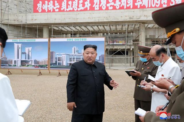 Kim Jong-un impune starea de urgență și carantinează un oraș, după ce Coreea de Nord a raport primul caz oficial de COVID-19