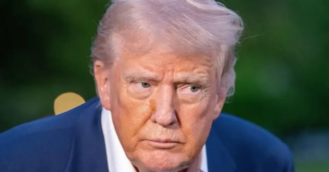 Trump kvůli reklamě ukončuje veškerá obchodní jednání s Kanadou