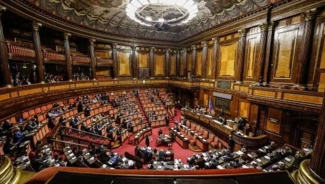 Azione: “Il senatore Matteo Richetti vittima di stalking da mesi”