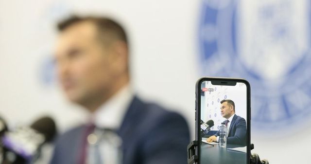 Ministrul Ionuț Stroe a anunțat când revin spectatorii pe stadioane