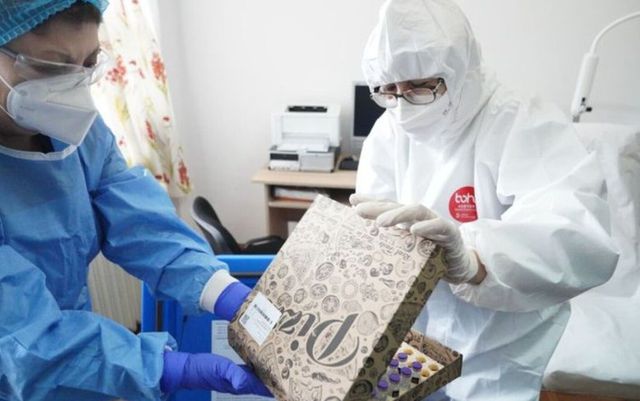 Vaccinul a ajuns în cutii de pizza la Spitalul Județean din Slobozia