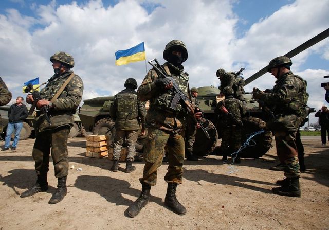 Kievul anunță retragerea trupelor sale și ale separatiștilor proruși dintr-o zonă cheie din estul Ucrainei