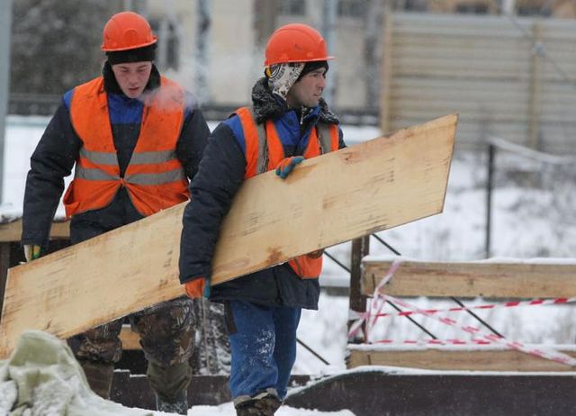 Собянин заявил, что в 2020 году количество мигрантов в Москве снизилось на 40%
