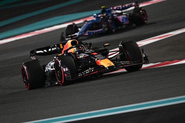 Gp Abu Dhabi 2023, Verstappen in pole davanti a Leclerc e Piastri