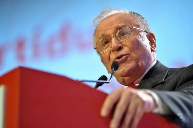 Mesajul lui Ion Iliescu pentru Nicușor Dan. Apel pentru susținerea noului președinte
